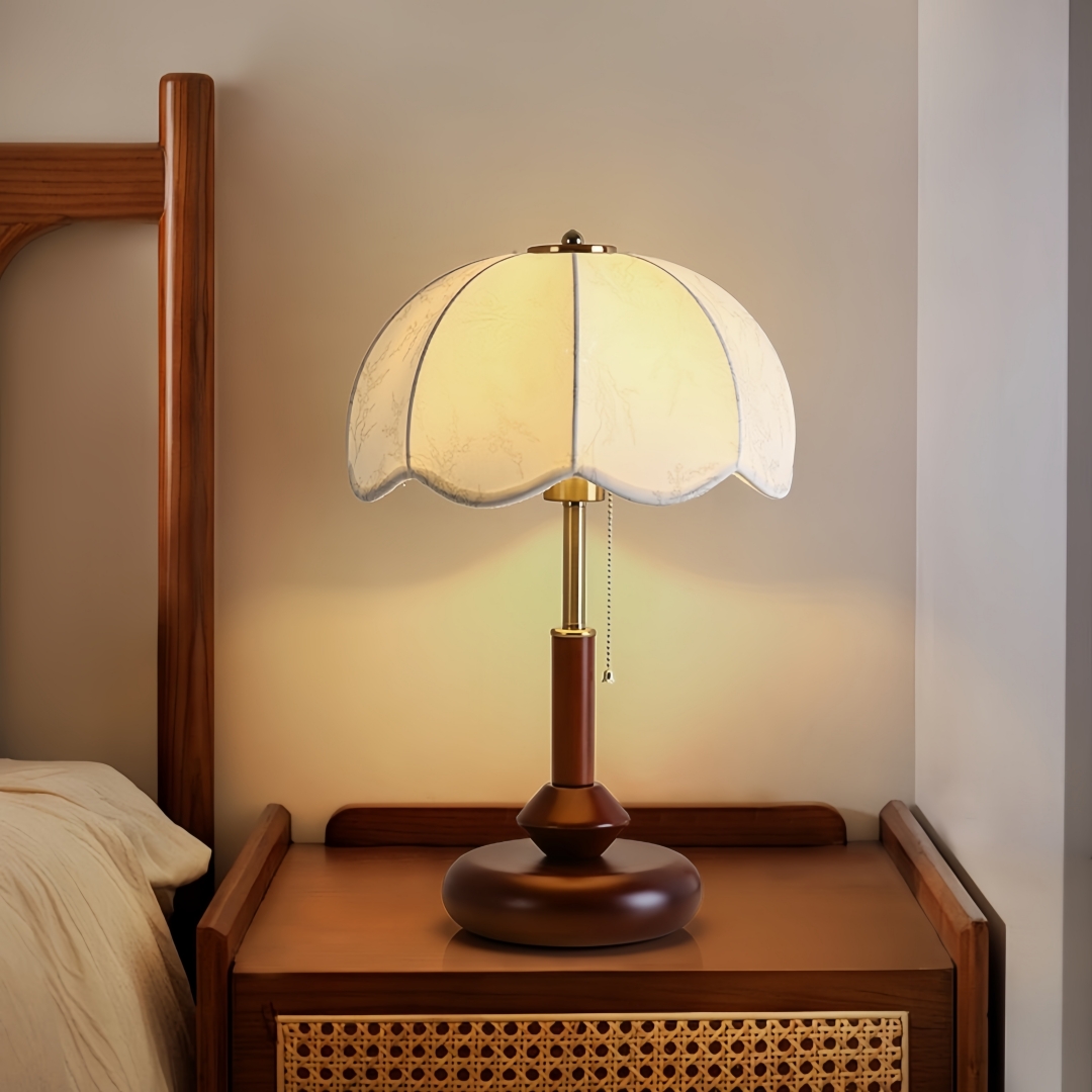 Vintage Scalloped Dome Table L - đánh giá và giá Lighting Table Decor