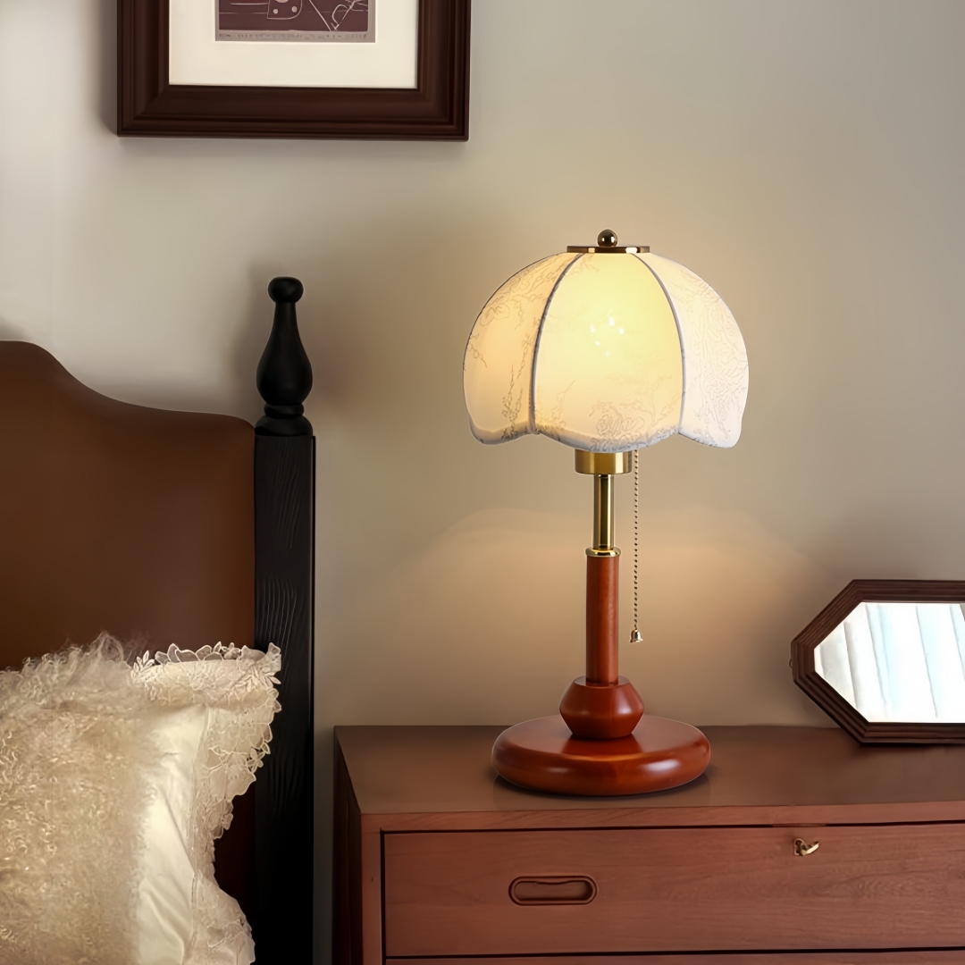 Vintage Scalloped Dome Table L - đánh giá và giá Lighting Table Decor